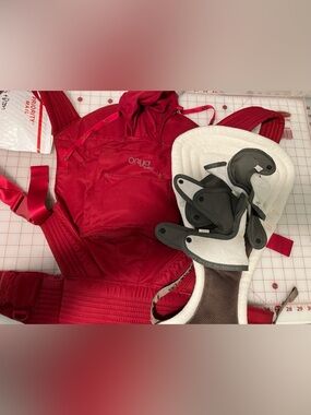 Onya Baby with Chair Harness, Newborn Insert and Suck Pads